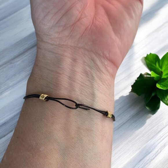 Black Boho Tribal Wire Beaded Bangle Bracelet With Gold Accents & Hook Clasp - Picture 3 of 3